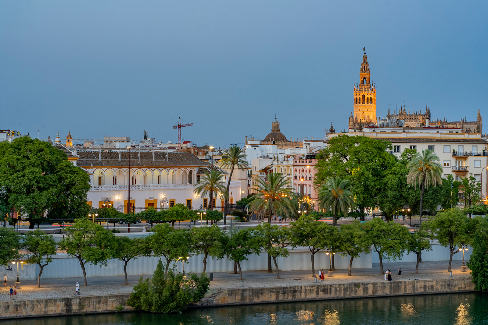 Vista de Sevilla y la Giralda desde CasaKary